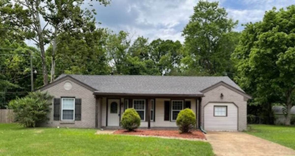 House for rent at 2240 Cedarwood Cove, Southaven, MS 38671