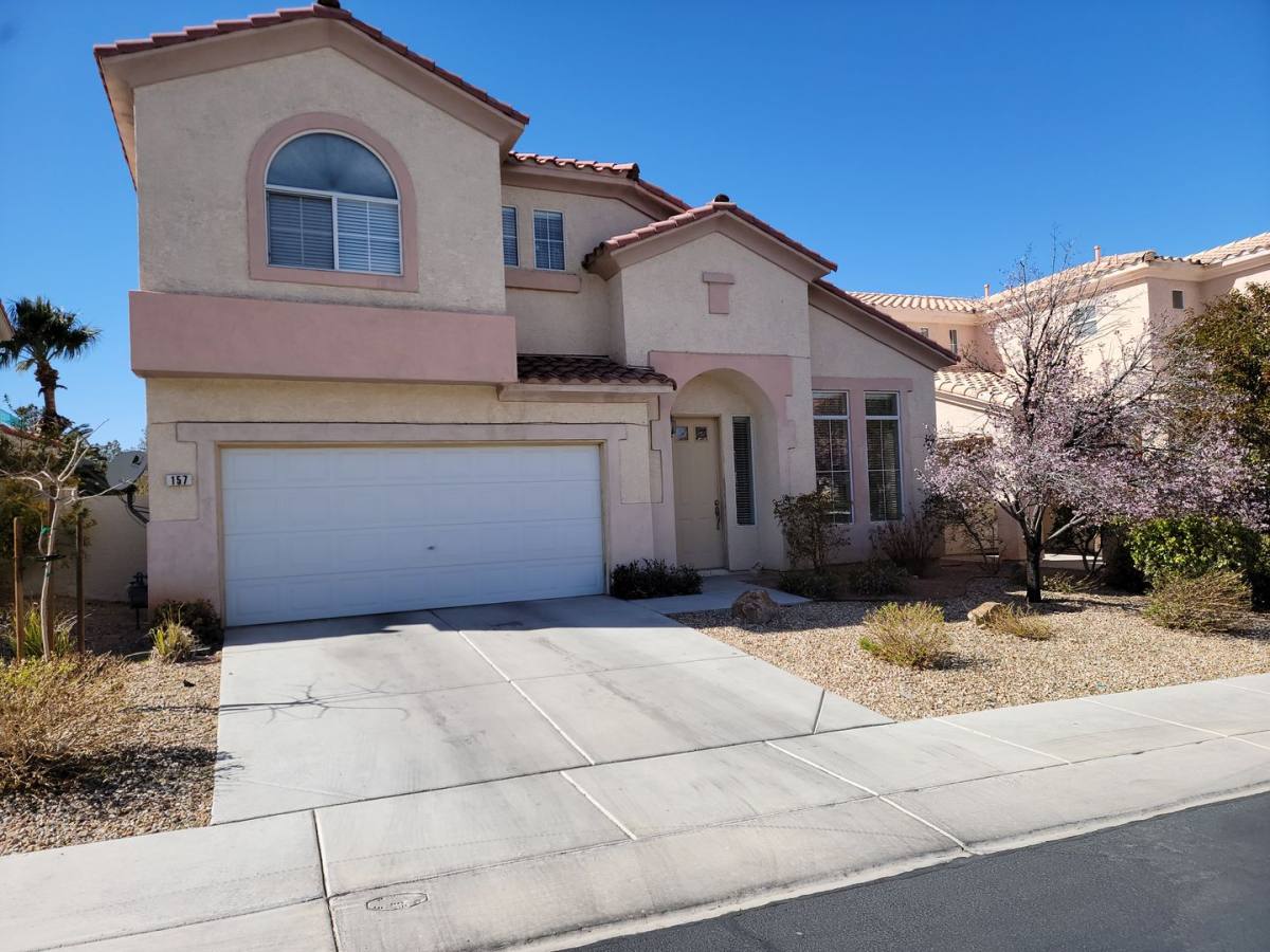 House for rent at 157 Lakewood Garden Dr, Las Vegas, NV 89148