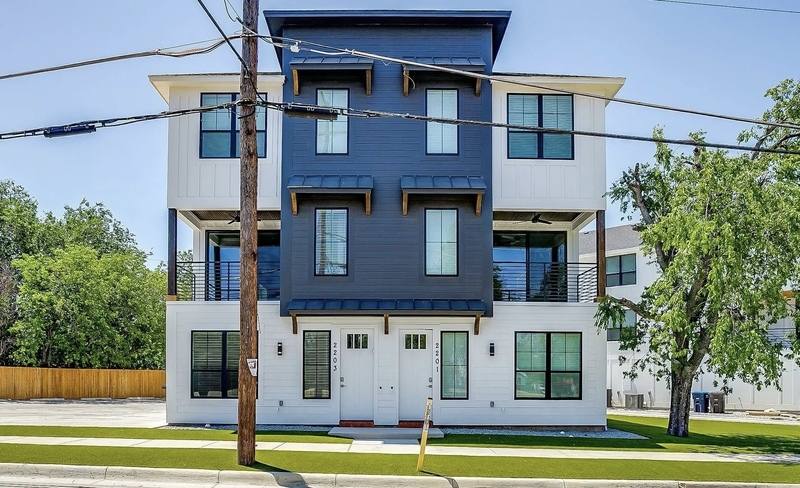 Apartment for rent at 2201 W Devitt St, Fort Worth, TX 76110