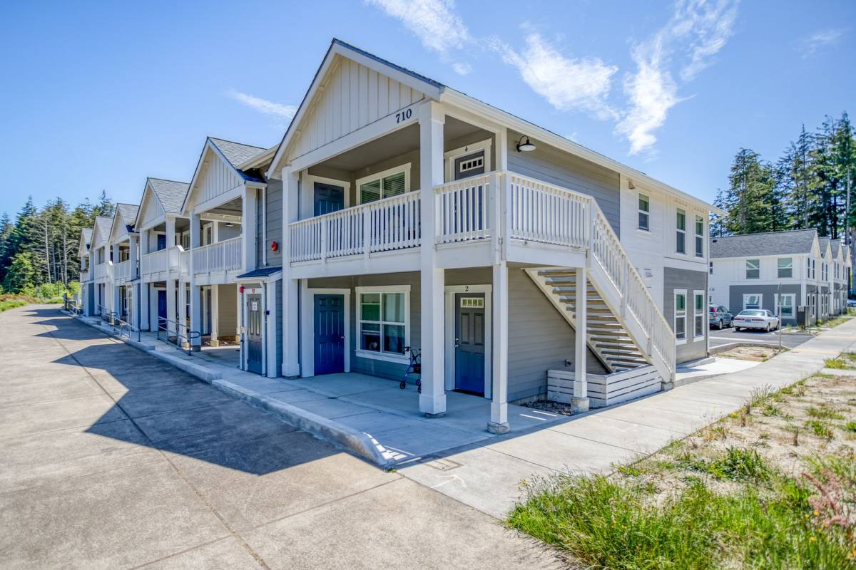 Apartment for rent at 710 SE 46th St S Beach, South Beach, OR 97366