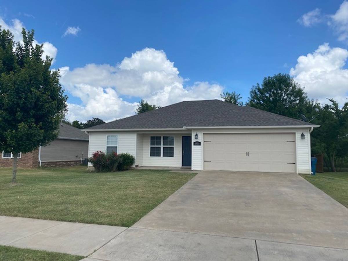House for rent at 5405 SW Cherry Creek Rd, Bentonville, AR 72713