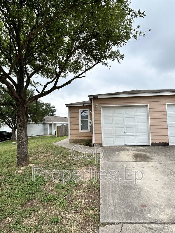 Townhouse for rent at 15416 Kamary Lane, San Antonio, TX 78247