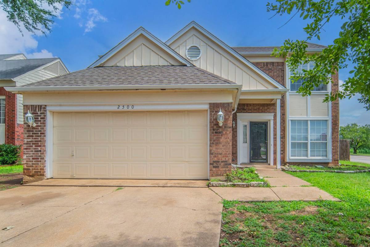 House for rent at 2500 Country Creek Lane, Fort Worth, TX 76107