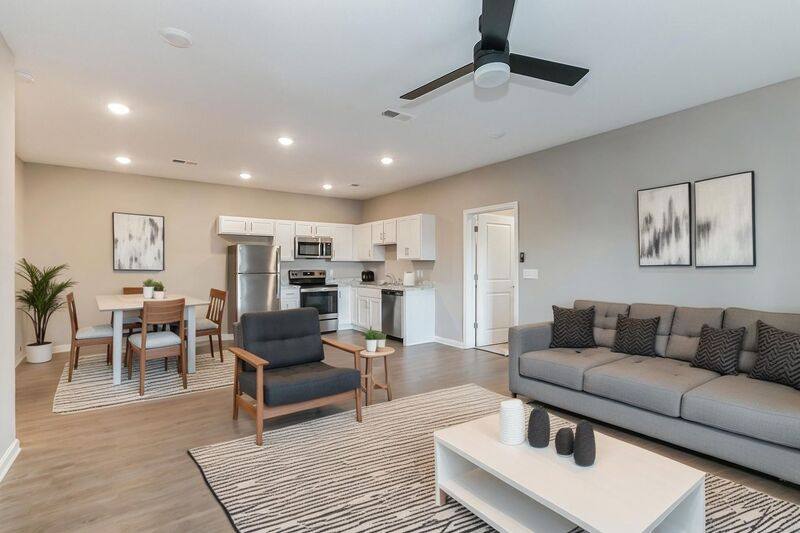 Apartment for rent at 1601 E Main St #101, New Albany, IN 47150
