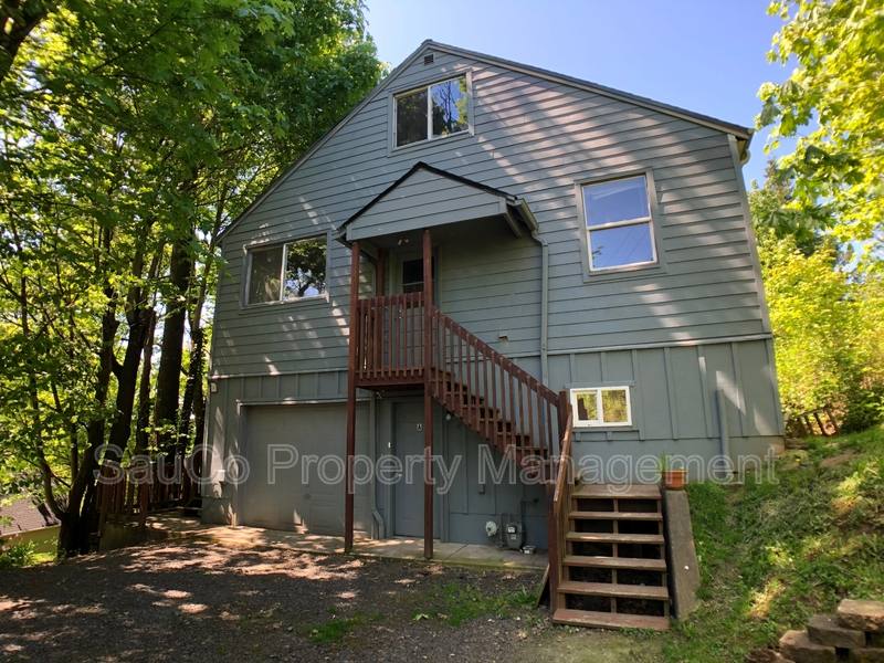 House for rent at 6423 SW Raab Rd, Portland, OR 97221