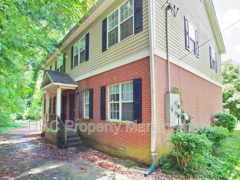 House for rent at 1944 N Ave NW #A, Atlanta, GA 30318