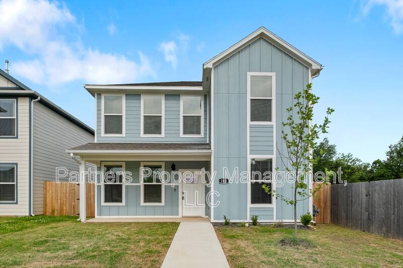 House for rent at 283 S Neon Ave, Fayetteville, AR 72704