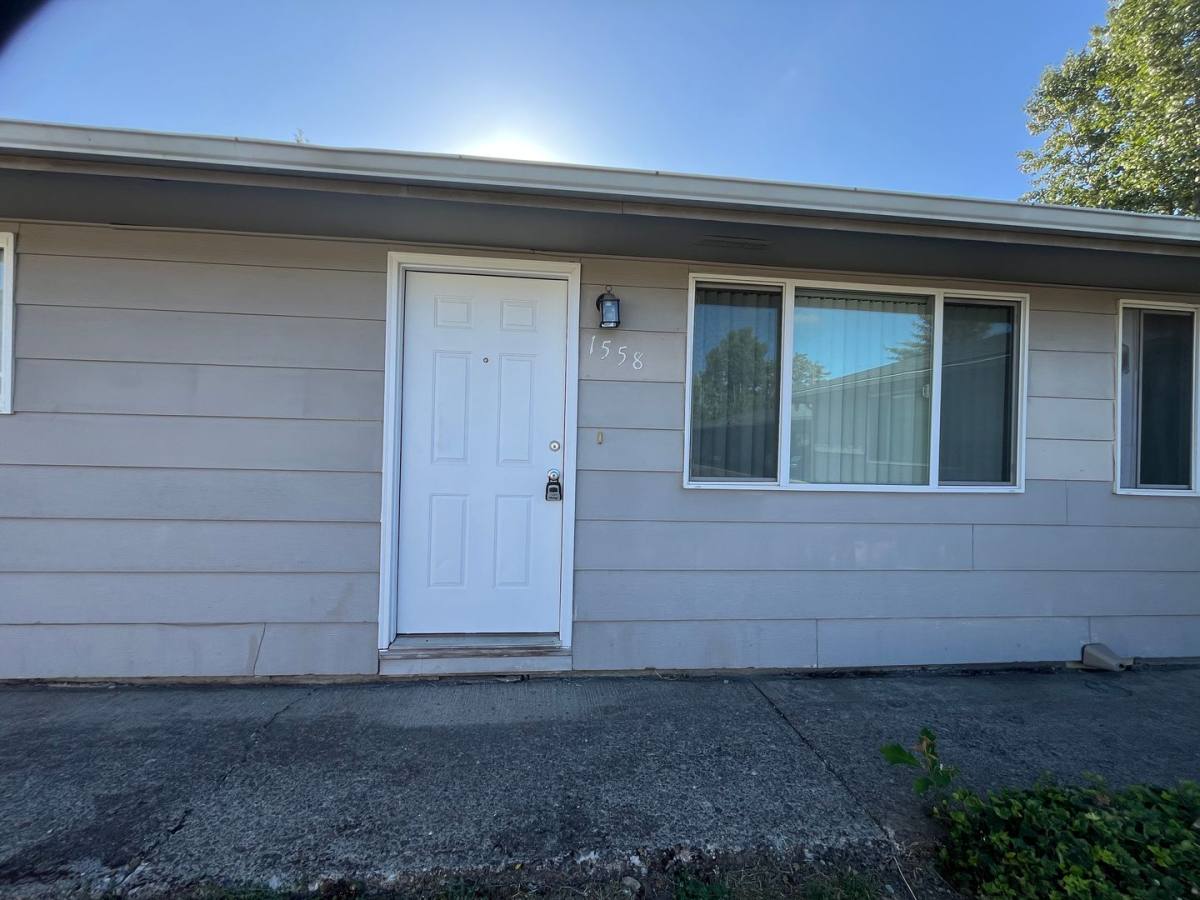 Apartment for rent at 1524 Park Ave NE, Salem, OR 97301