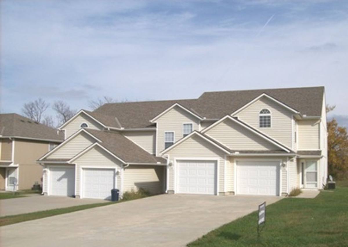 Apartment for rent at 1201 Pebblecreek Dr, Warrensburg, MO 64093