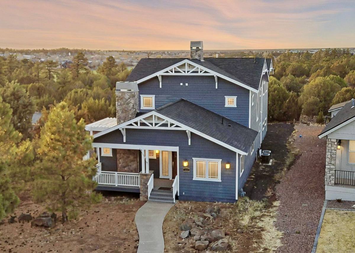 House for rent at 451 S Rockcreek Dr, Show Low, AZ 85901