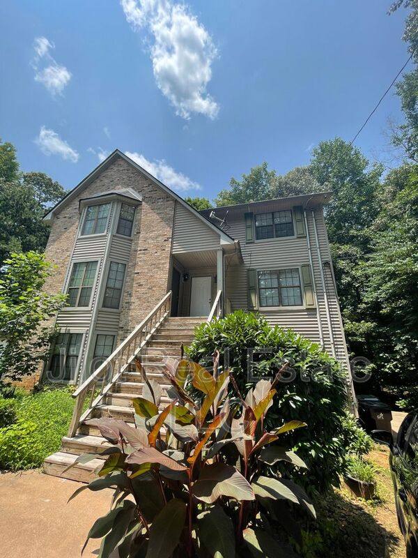 Apartment for rent at 5794 Sheldon Court, Atlanta, GA 30349