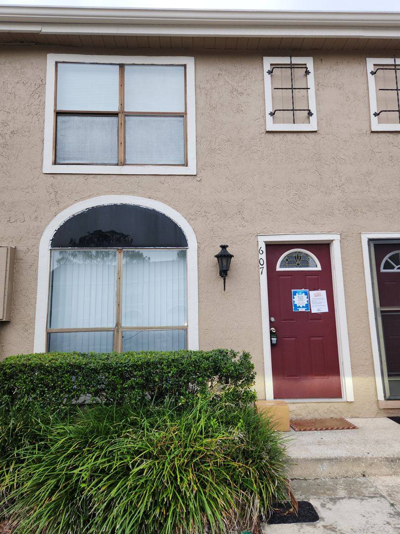 Townhouse for rent at 607 Casa Park Court #1, Winter Springs, FL 32708