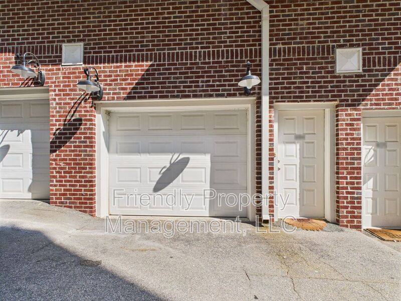 Condo for rent at 400 W Rosemary St #404, Chapel Hill, NC 27516
