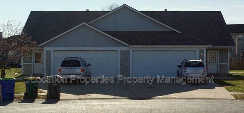 Townhouse for rent at 951 E Wildcat Run St #1, Gardner, KS 66030