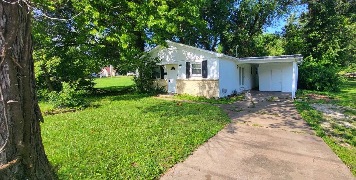 House for rent at 1341 S Oak Grove Ave, Springfield, MO 65804