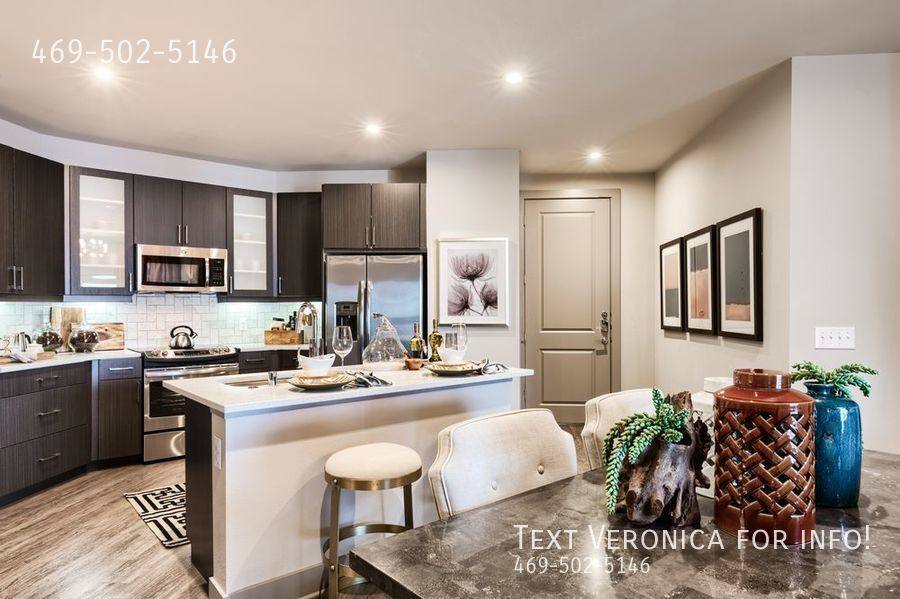 Apartment for rent at 1025 Preston Rd, Plano, TX 75093