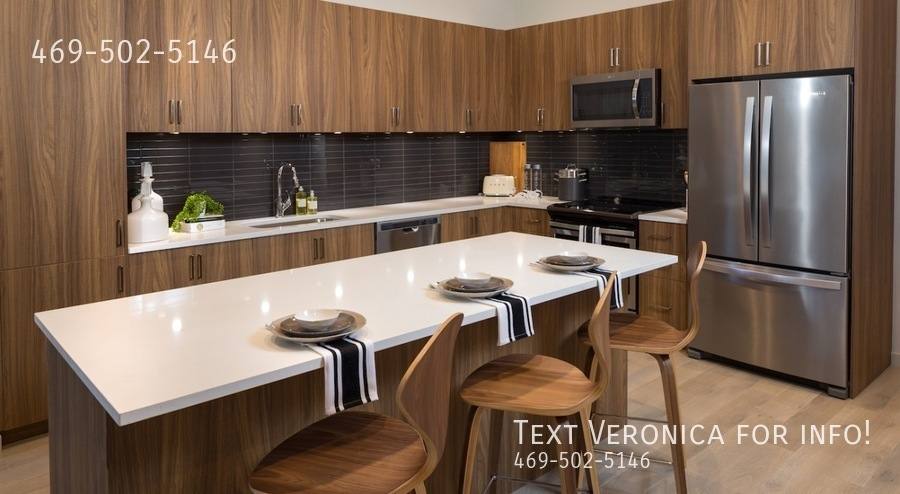 Apartment for rent at 7200 Dallas Parkway, Plano, TX 75024