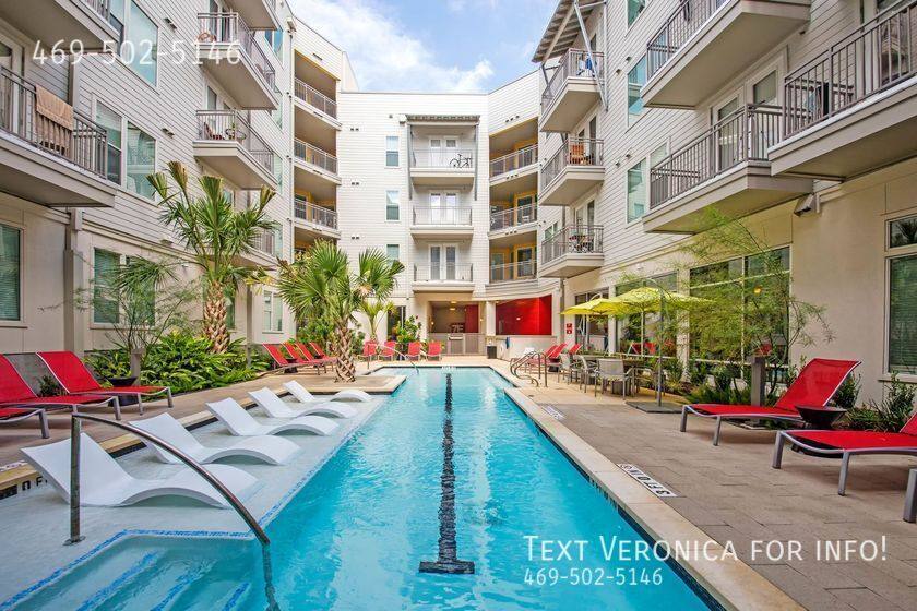 Apartment for rent at 2025 E 7th St, Austin, TX 78702