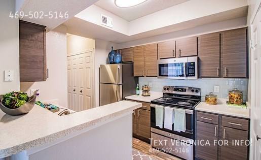Apartment for rent at 3700 Preston, Plano, TX 75093