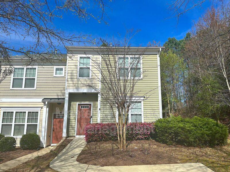 Townhouse for rent at 631 Elm Ave, Wake Forest, NC 27587