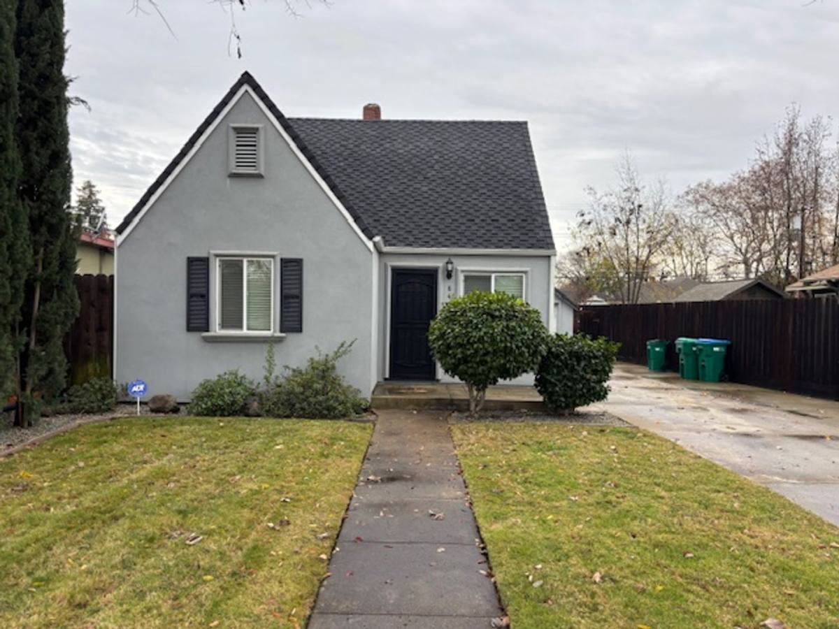 House for rent at 845 S School St, Lodi, CA 95240