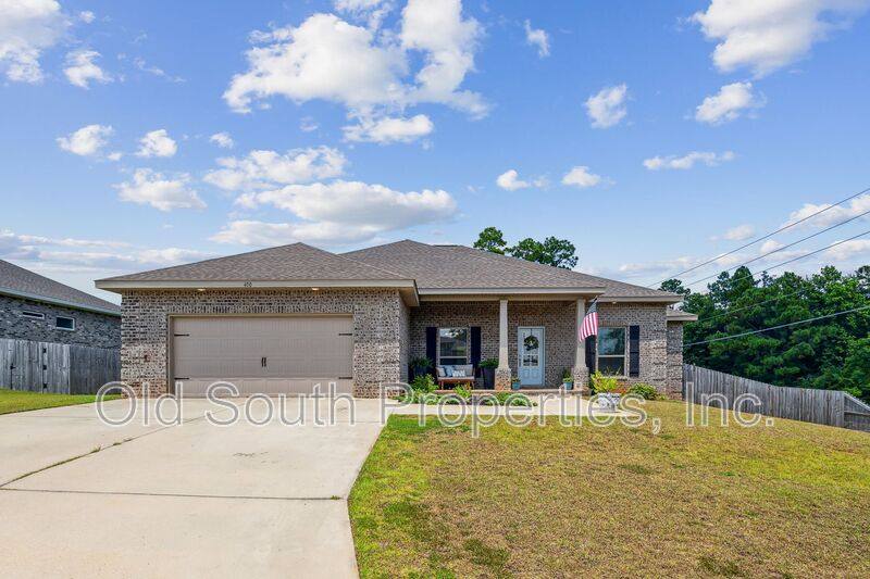 House for rent at 400 Broadleaf Circle, Cantonment, FL 32533