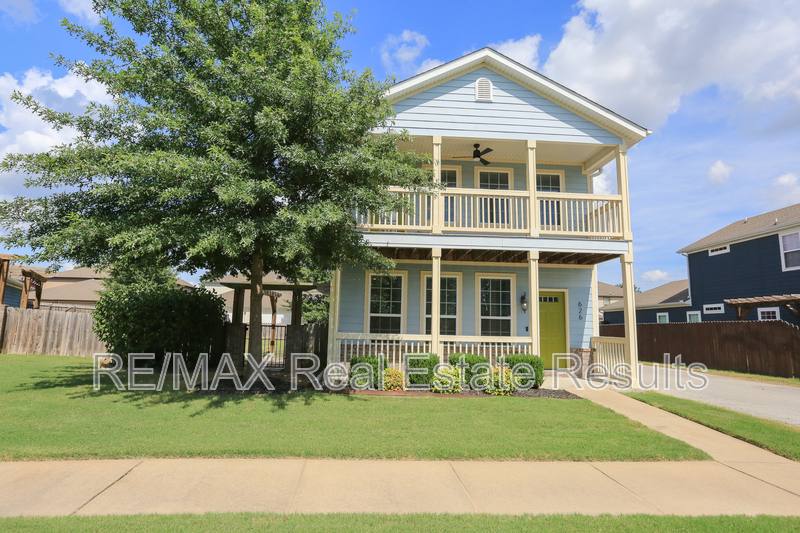 House for rent at 626 N Tennyson Lane, Fayetteville, AR 72704