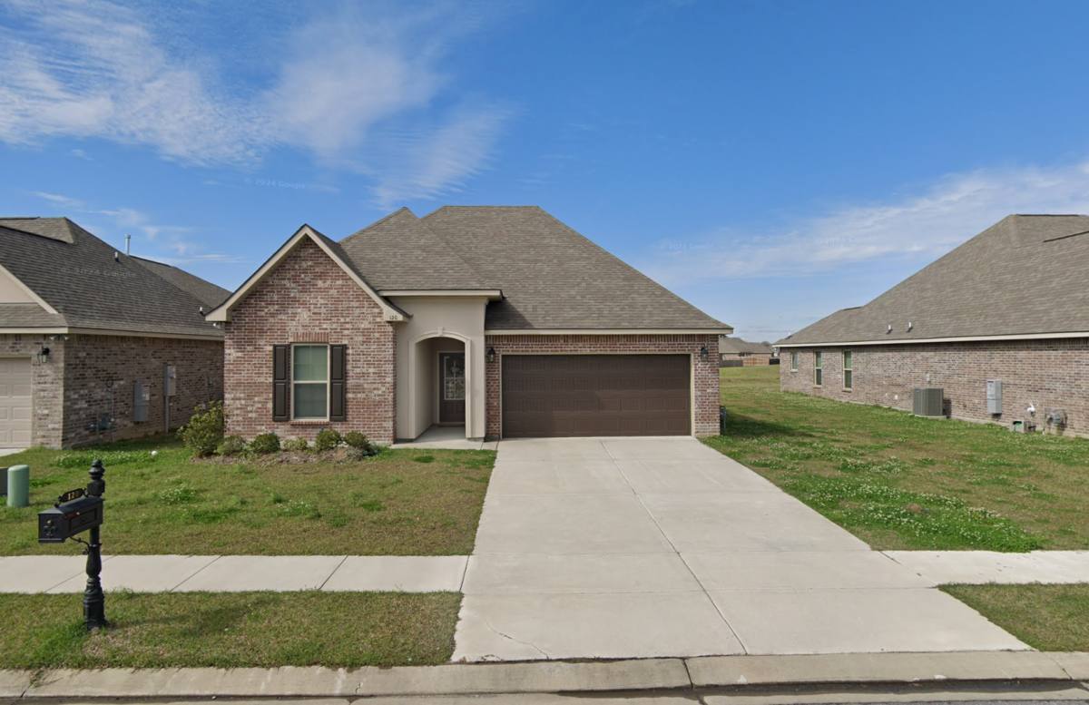 House for rent at 120 Sugar Crest Dr, Youngsville, LA 70592