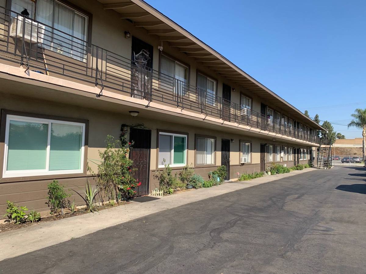Apartment for rent at 3297 E Artesia Blvd, Long Beach, CA 90805