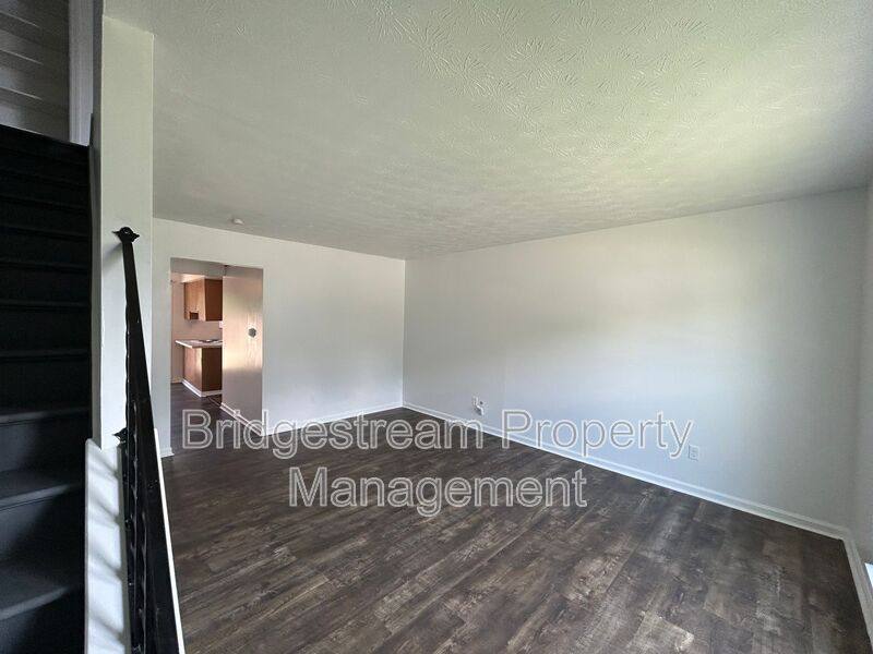 Apartment for rent at 957 Taylorsview Dr, Vandalia, OH 45377