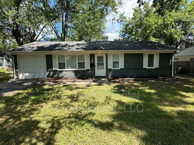 House for rent at 11008 Booth Ave, Kansas City, MO 64134