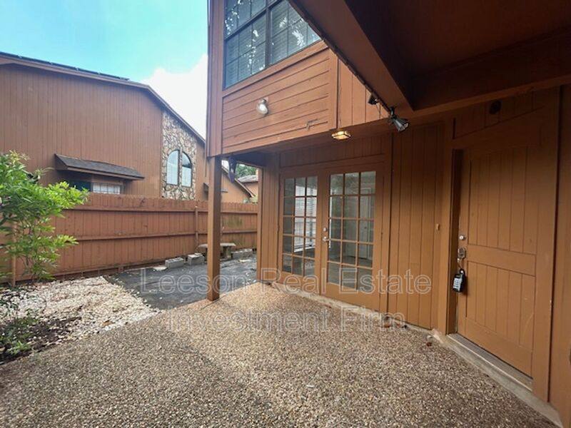 House for rent at 3434 Stonebrook Place, Shreveport, LA 71105