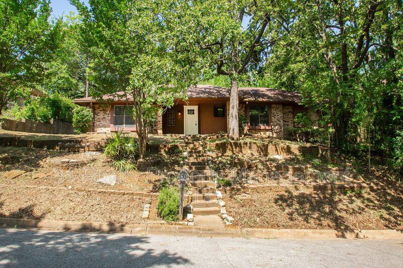 House for rent at 3001 Jennifer Ave, Denison, TX 75020