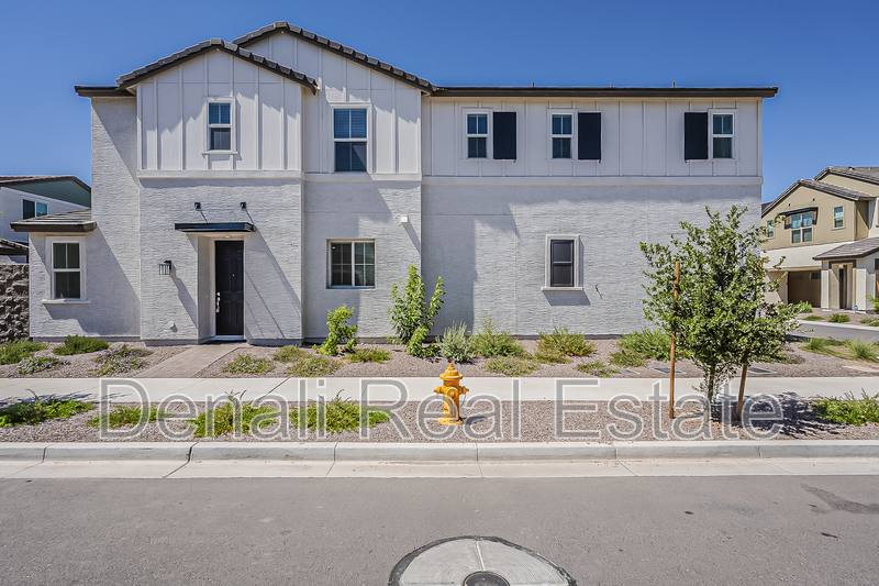 House for rent at 2434 W Rowel Rd, Phoenix, AZ 85085