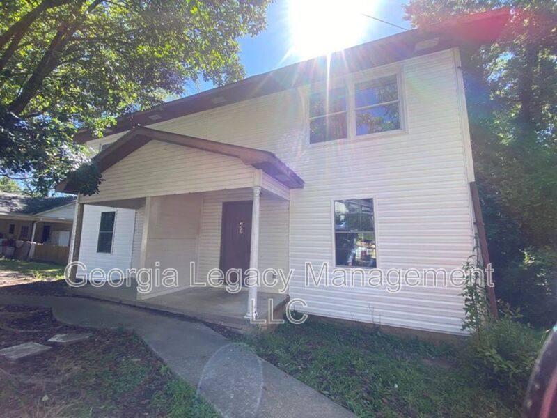 Townhouse for rent at 300 Letourneau Dr, Toccoa, GA 30577