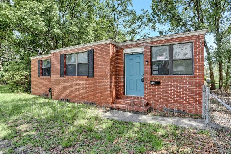House for rent at 2744 Broadway Ave, Jacksonville, FL 32254