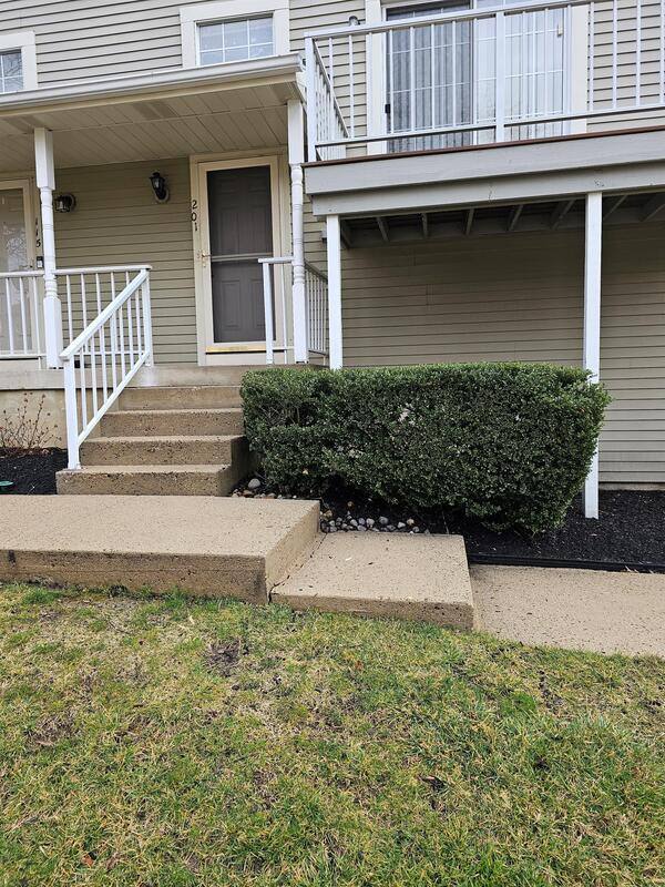 Townhouse for rent at 201 Ashby Court, Mount Laurel, NJ 08054