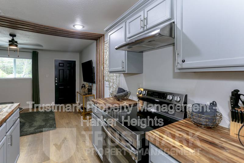 Apartment for rent at 614 Adams Ave #4, Killeen, TX 76541