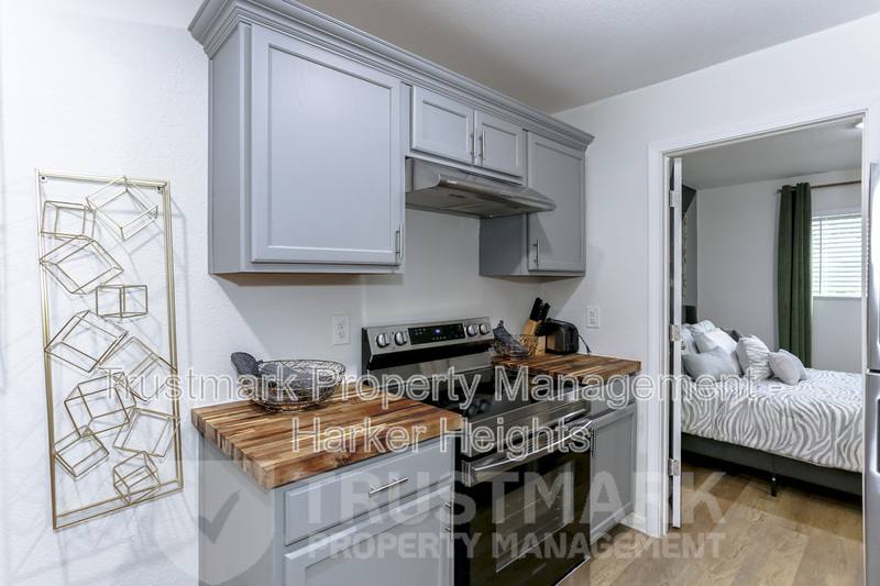 Apartment for rent at 614 Adams Ave #4, Killeen, TX 76541