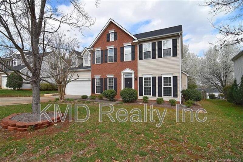 House for rent at 17237 Baldwin Hall Dr, Charlotte, NC 28277