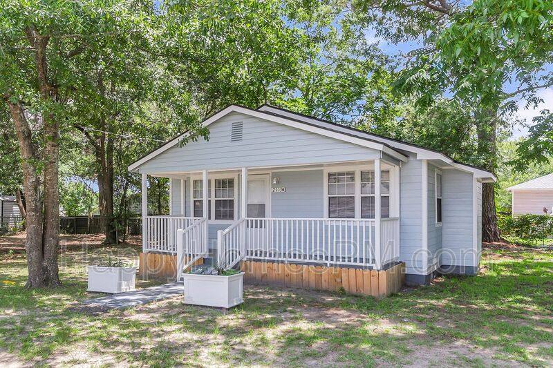 House for rent at 2113 Taylor St #B, Charleston, SC 29406