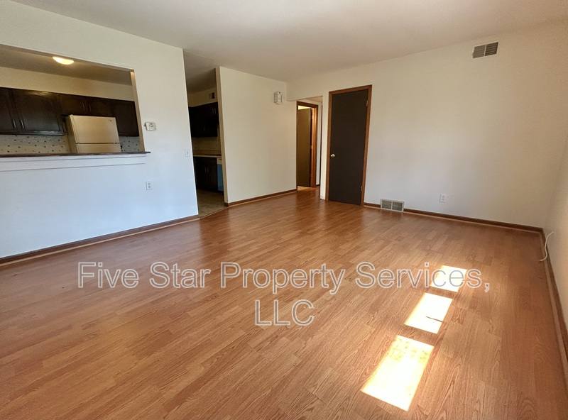 Apartment for rent at 1222 W Monroe St #8, Springfield, IL 62704
