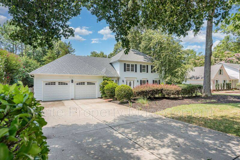 House for rent at 6121 Dovefield Rd, Charlotte, NC 28277