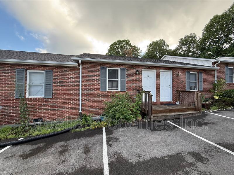 Apartment for rent at 1909 Cherokee Rd #14, Johnson City, TN 37604