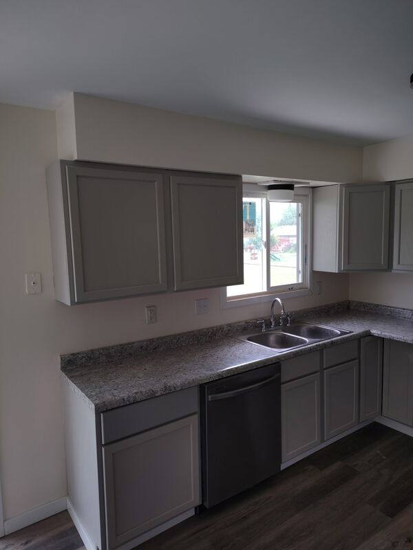 House for rent at 1212 Bowler St, Hiawatha, IA 52233