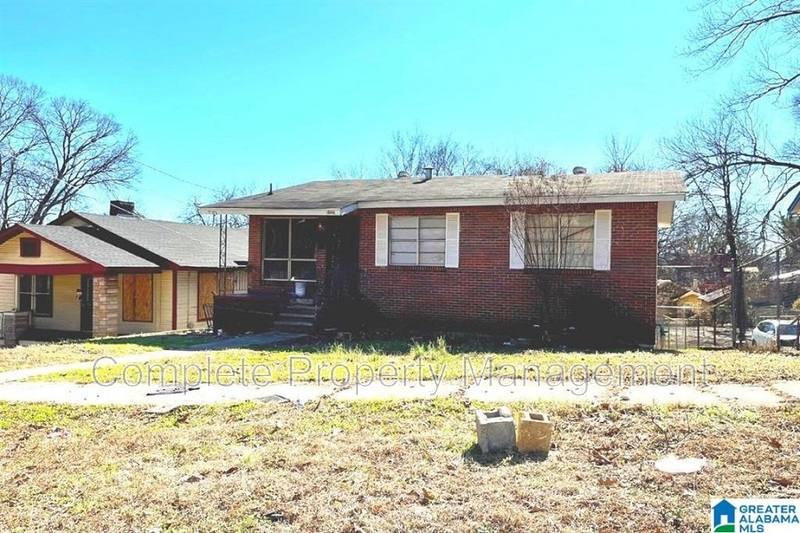 House for rent at 2737 24th St W, Birmingham, AL 35208