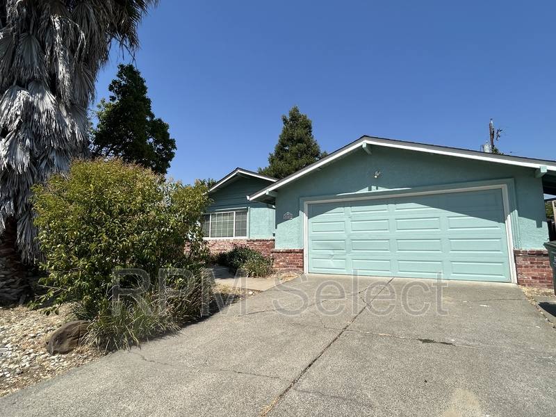 House for rent at 271 Citrus Ave, Vacaville, CA 95688