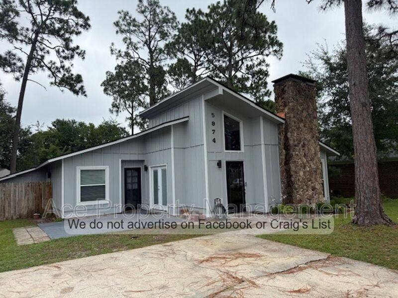 House for rent at 5974 Brookcliff Rd, Fayetteville, NC 28304
