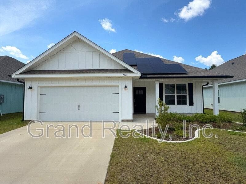 House for rent at 7016 Whitetail Run Dr, Pensacola, FL 32526