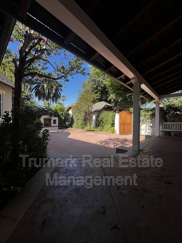 House for rent at 4412 Indiana Ave, La Canada Flintridge, CA 91011